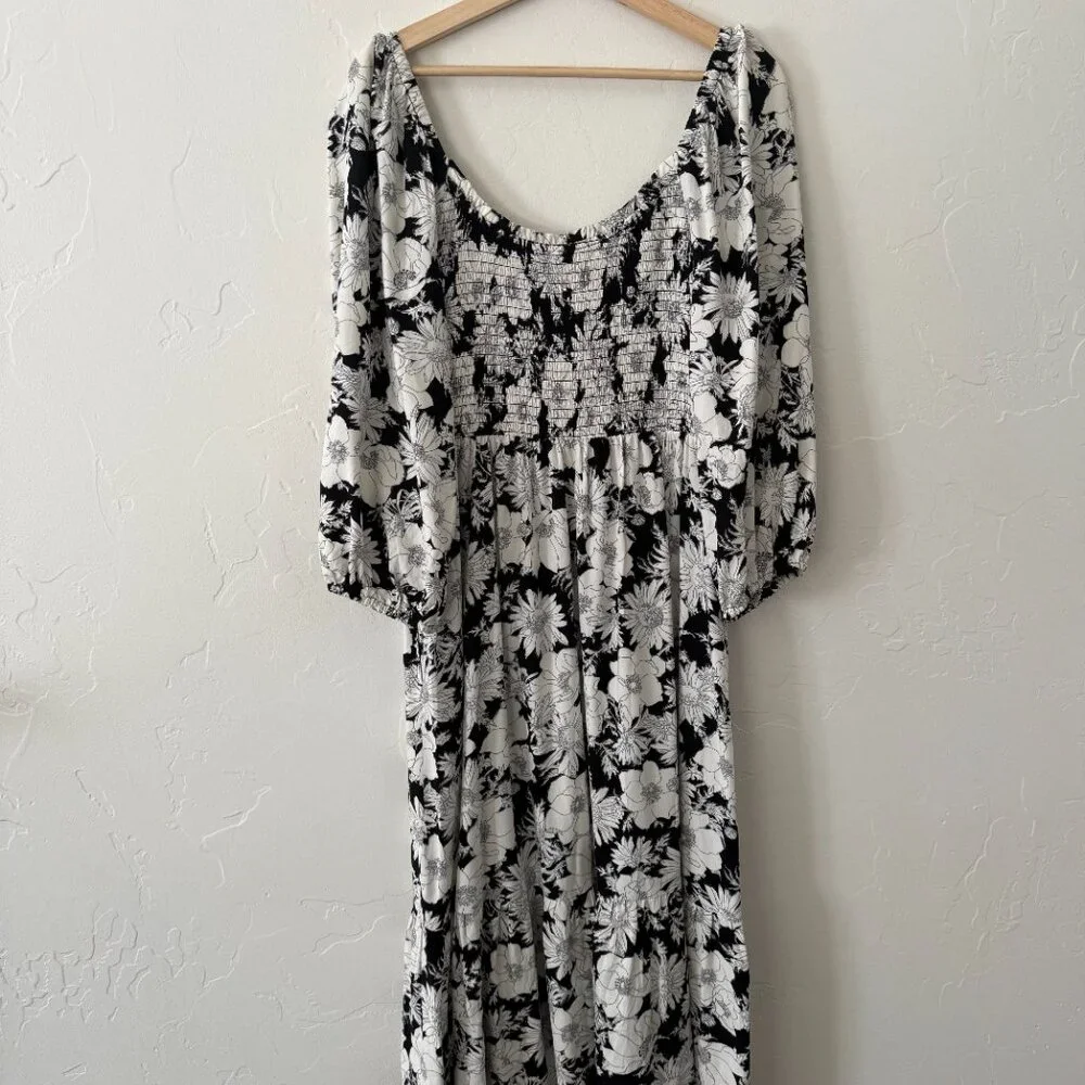 GAP Puff Sleeve Smocked Dress - Picture 5 of 5